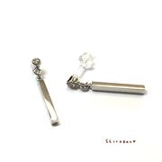 【日本製】四角棒ピアス☆樹脂ポスト【高品質クリスタル使用】/JP-30