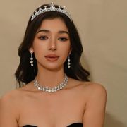 花嫁用 ティアラ3点セット ネックレス＆ピアス付き 欧米風 豪華でエレガントなウェディングアクセサリー