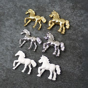 メタルチャーム 【422.干支 午】 チャーム 馬 ウマ 貫通穴 合金製 ゴールド シルバー ホワイト