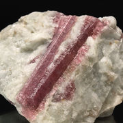 原石　ピンクトルマリン＜ブラジル産＞　約110g　ランダム発送