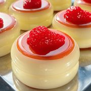 ストロベリースフレパンケーキスクイーズ