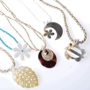 ★アウトレット商品！★  シェルネックレス 5本セット